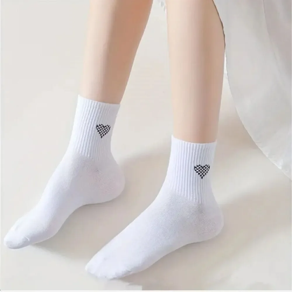 Checkered heart ankle socks skater girl accessory